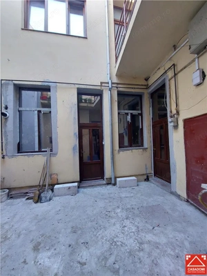 Apartament cu curte privata, zona Bou Rosu, pentru locuit sau afacere