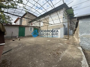 Casa batraneasca 229 mp + teren 675 mp, deschidere stradala 15,8 ml