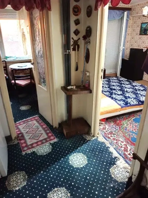 2 cam CENTRALA PROPRIE Boxa etaj intermediar zona Ultracentrala-Piata Victoriei - imagine 2