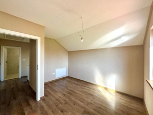 Duplex la asfalt - 4 camere - teren 532mp  Utvin - imagine 11