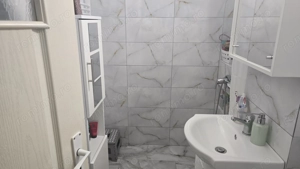 Vand apartament 2 camere in Deva, zona Piata Centrala, decomandat, parter inalt peste garaje,  - imagine 8