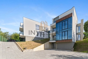 Spatiu premium Zorilor, 600 mp, vitrat, 25 parcari! cu panorama!