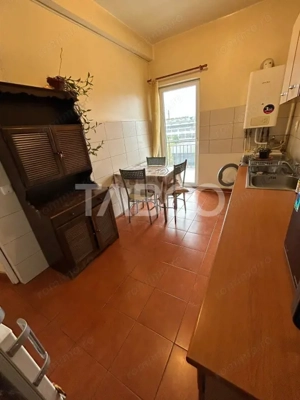 Vanzare apartament cu 2 camere decomandate + parcare in vila Iris - imagine 7