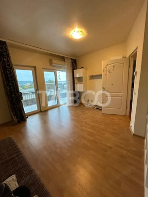 Vanzare apartament cu 2 camere decomandate + parcare in vila Iris