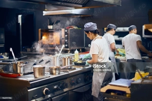 Personal Bucatarie si Spalat Vase