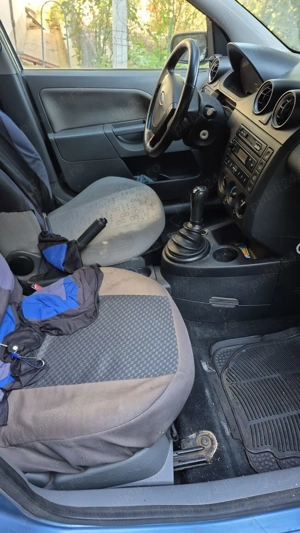 Vând Ford Fiesta, motor 1.4 benzină, an 2003, în stare de funcționare. - imagine 7