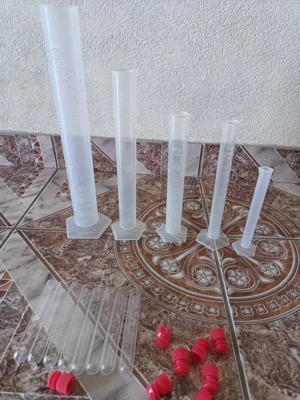 13 obiecte  recipiente pt laborator de chimie