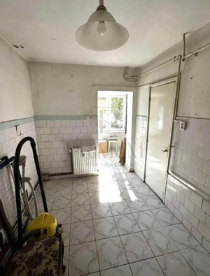 BUCOVINA - PARTER INALT - 3 CAMERE - 2 BAI - 1 BALCON - DEBARA - CENTRALA PROPRIE - imagine 7