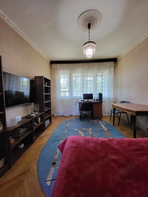 Apartament cu 3 camere de vânzare în zona Mazepa 1, Galați