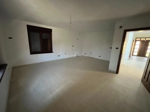 Caransebes, Casa 7 Camere + Teren 600 Mp., Zona Pipirig - imagine 4