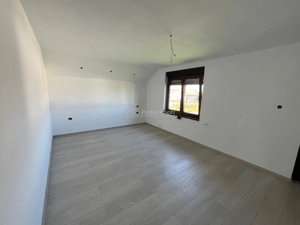 Caransebes, Casa 7 Camere + Teren 600 Mp., Zona Pipirig - imagine 11