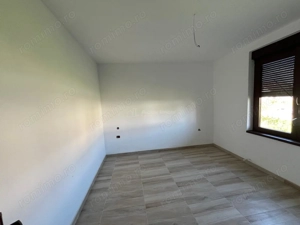 Caransebes, Casa 7 Camere + Teren 600 Mp., Zona Pipirig - imagine 15