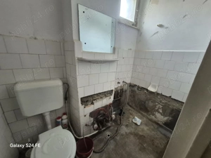  Vânzare apartament 2 camere   Zona Dărmănești - imagine 2