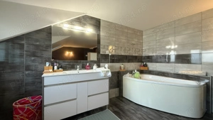 De vanzare proprietate in cartierul Borhanci - imagine 3