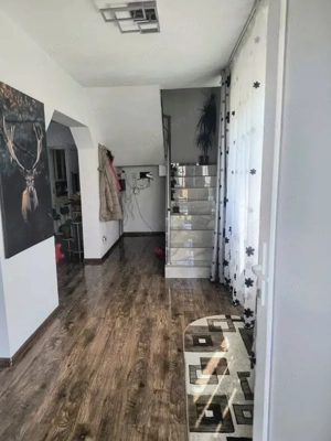 Casă renovată în Preluci la 12 Km de Comănesti , fântână și centrala proprie - imagine 4