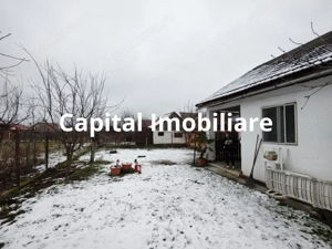 Casa cu mansarda, 7 camere, anexe, Sanmartin