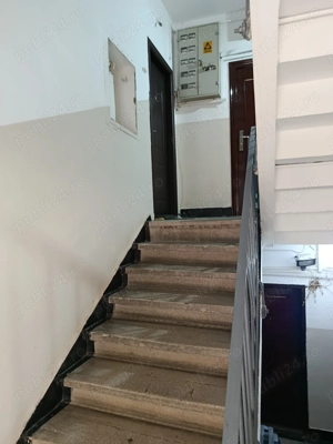 Vând apartament 2 camere decomandat  - imagine 2