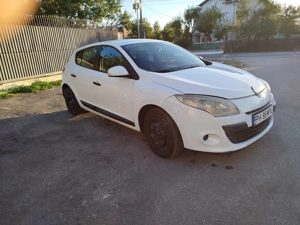 Ranult Megane 3 2010 ,plus anvelope de iarna Continental 2023 - imagine 2 Ranult Megane 3 2010 ,plus anvelope de iarna Continental 2023 - imagine 2