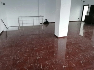 Inchiriez spațiu comercial