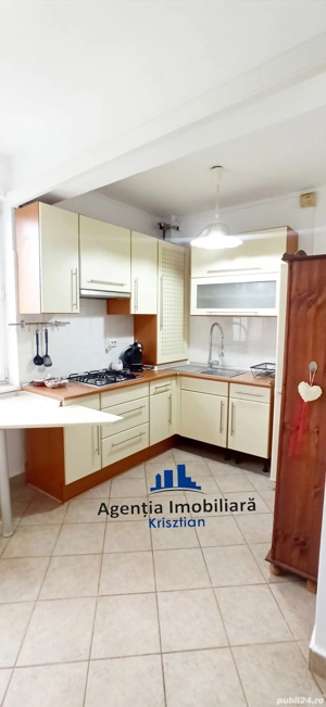 Apartament cu 3 camere de vânzare - Zona Cloșca  - imagine 3