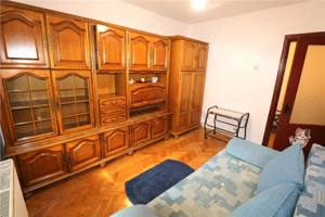 Apartament 3 camere, decomandat, centrala proprie, zona Girocului - imagine 4 Apartament 3 camere, decomandat, centrala proprie, zona Girocului - imagine 4