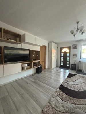 Casa de vanzare cartier 23 august - imagine 2