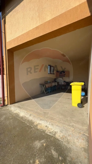 De vânzare 2 Corpuri de Casa si Teren 1388 mp in Geamăna, Bradu - imagine 20