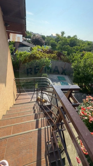 De vânzare 2 Corpuri de Casa si Teren 1388 mp in Geamăna, Bradu - imagine 19