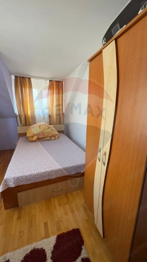 De vânzare 2 Corpuri de Casa si Teren 1388 mp in Geamăna, Bradu - imagine 12