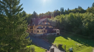 Vilă S+P+E+M | 878 mp utili | teren 1.404 mp | în Poiana Brașov