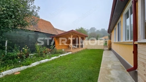 Casa cu teren generos  Haghig