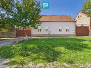 Casă cu piscină și teren generos, Sântana - imagine 15 Casă cu piscină și teren generos, Sântana - imagine 15