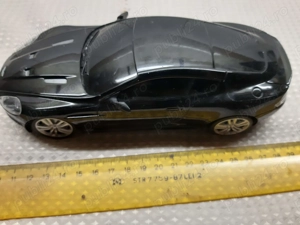 Masinuta Aston Martin DB8 Coupe