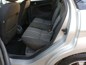 Ford Focus Style 1,6 mpi  - imagine 10