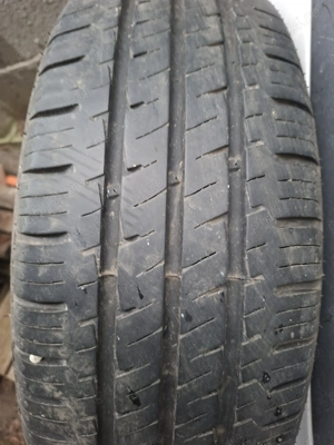 Vând cauciuc Hankook 215 65 16 C, stare excelenta