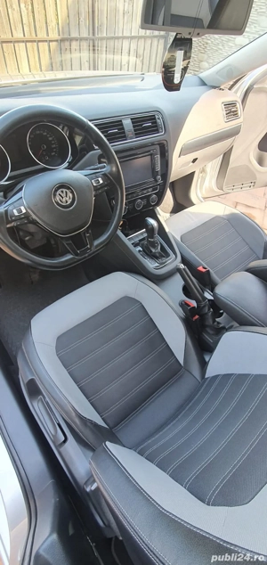 Vokswagen Jetta - imagine 5