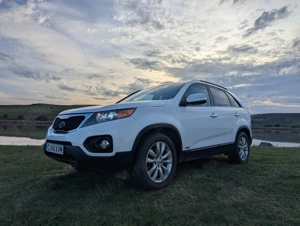Kia Sorento 2,2 D 4 WD - imagine 8