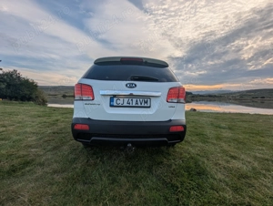 Kia Sorento 2,2 D 4 WD - imagine 9