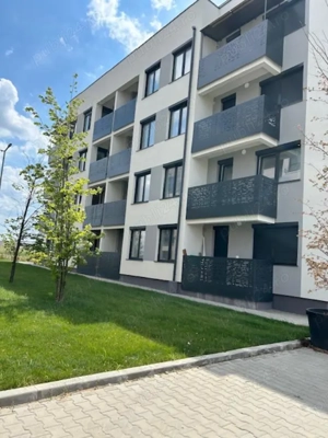 Vindem Apartament cu o cameră Bloc NOU + 2  parcari private!