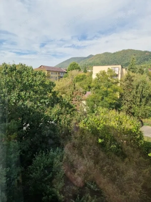 Apartament 3 camere – zona liniștită, aproape de Facultatea de Litere - imagine 9