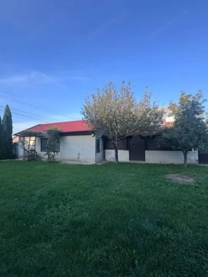 Casa individuala cu garaj si foisor, centru- Horodnic de Sus - imagine 2