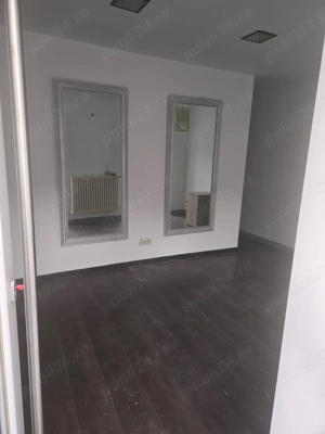 Vând spațiu comercial 