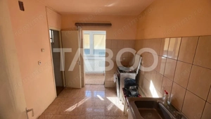 Apartament de vanzare 2 camere cu vedere la munte etaj 4 Vasile Aaron - imagine 4