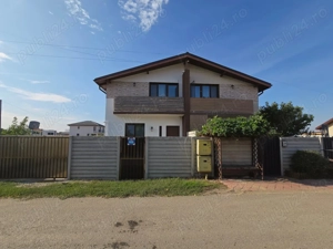 Vila duplex-mobilata si utilata - 4 camere - 2 bai-dressing- str asfaltata