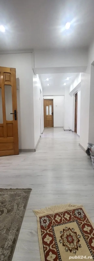 Apartament 4 camere de vânzare - imagine 2