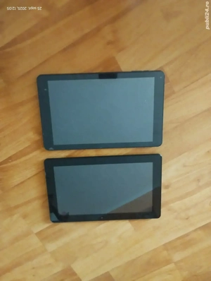 Vând tablete pentru piese de schimb 