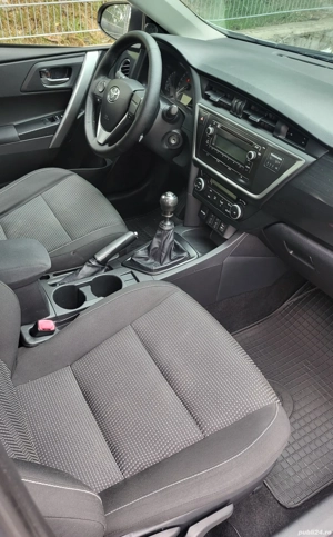 Toyota Auris 1.33 Dual VVT-i 99 cp EU 5 - imagine 3