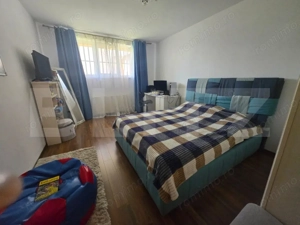 Apartament cu 3 camere,decomandat, 102 mp utili,curte 100 mp, zona Cetate - imagine 10