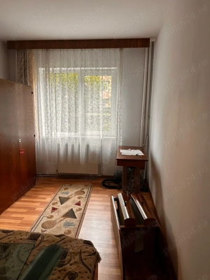 Apartament cu doua camere,semidecomandat in zona de interes - imagine 2