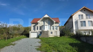 Casa de vanzare, cu 4 dormotoare si 10 ari teren, zona Unirea